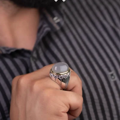 انگشتر عقیق سفید
